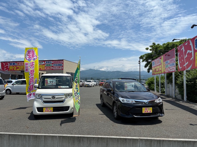 ☆特選中古車☆
[ H30年式 N-BOX] G２WD　59,000ｋｍ  車検２年付
[ H28年式 カローラフィルダー] 
ハイブリッド  2ＷＤ　158,000ｋｍ
車検R7年10月